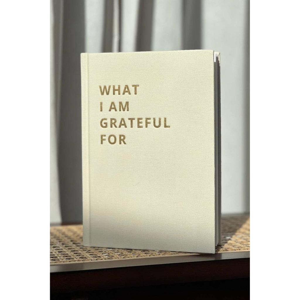 What I Am Grateful For – A5 Gratitude Journal