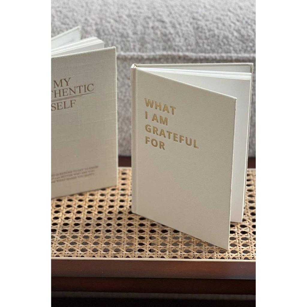 What I Am Grateful For – A5 Gratitude Journal